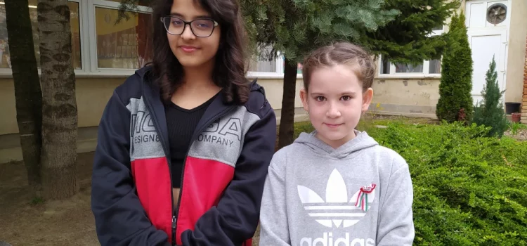 Detári Laura Ibolya és Kis-Pál Sára megnyerték a Csokonai-napok versmondó versenyét