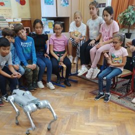 Robotkutya a negyedik osztályban