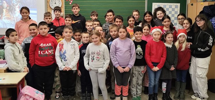 Közösen ünnepelte a Mikulás napját a 2/A és a 6. osztály