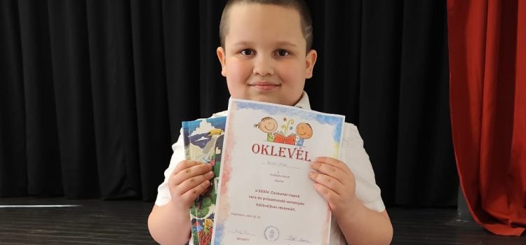 Buzási Olivér különdíjat kapott a Csokonai-napok vers- és prózamondó versenyen