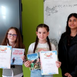 Kis-Pál Sára első, Vörös Lilien második a Csokonai-napok szavalóversenyen