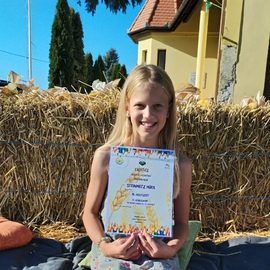 Steinmetz Míra harmadik helyezett a Nemzeti Agrárgazdasági Kamara pályázatán Steinmetz Míra harmadik helyezett a Nemzeti Agrárgazdasági Kamara pályázatán
